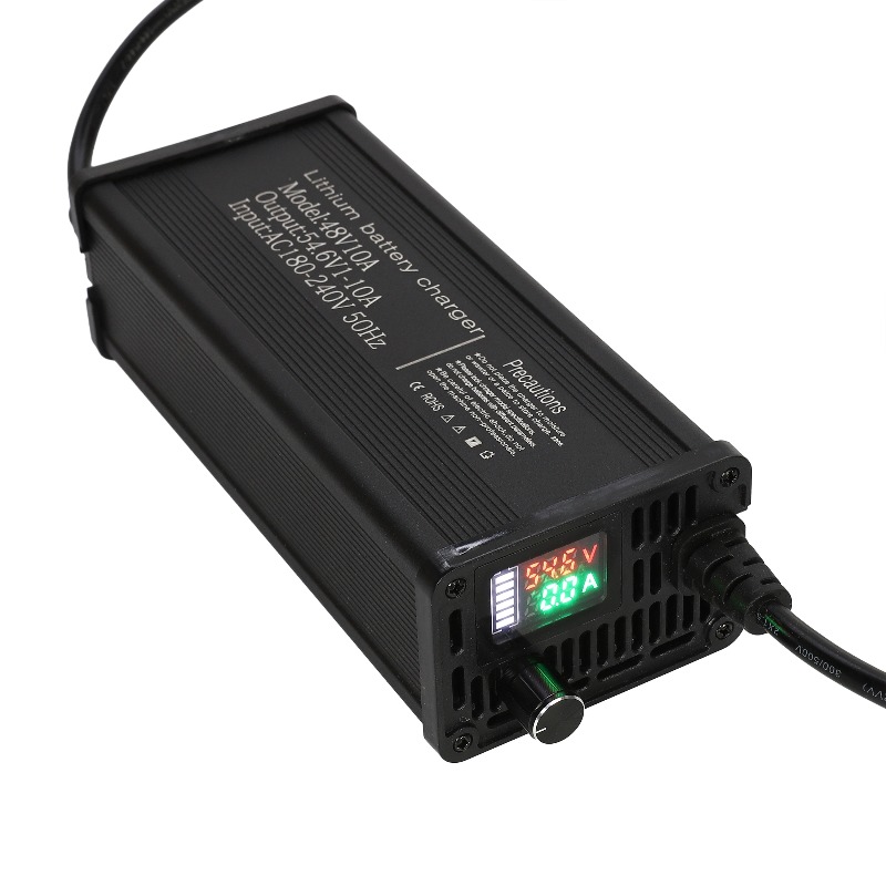 شاحن بطارية ليثيوم قابل للتعدي - مراجعة 72V 15A Fast Charger وسعره